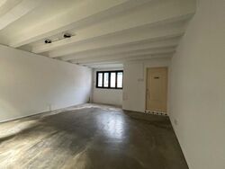 T-junction (D1), Office #495915431